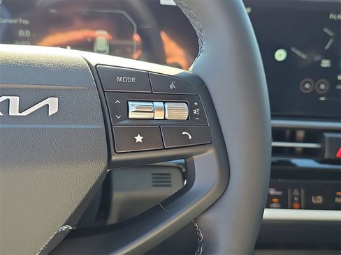 New 2026 Kia Sportage SX image 33