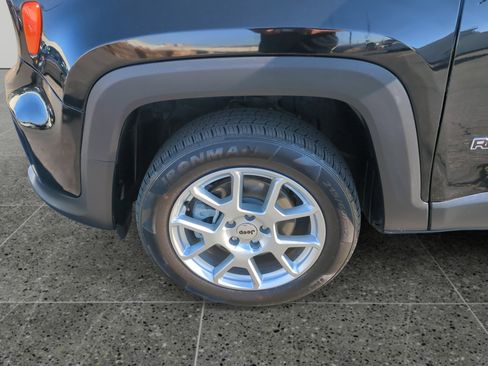 Used 2022 Jeep Renegade Latitude image 14