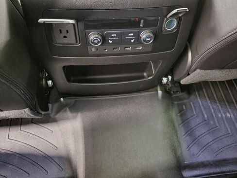 Used 2017 GMC Yukon Denali w/ Open Road Package image 24