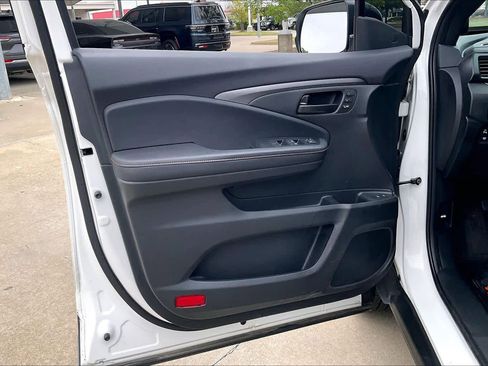 Used 2023 Honda Passport TrailSport image 21