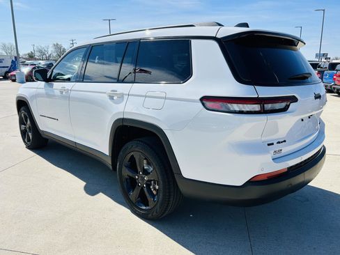 Used 2023 Jeep Grand Cherokee L Limited w/ Black Appearance Package image 42