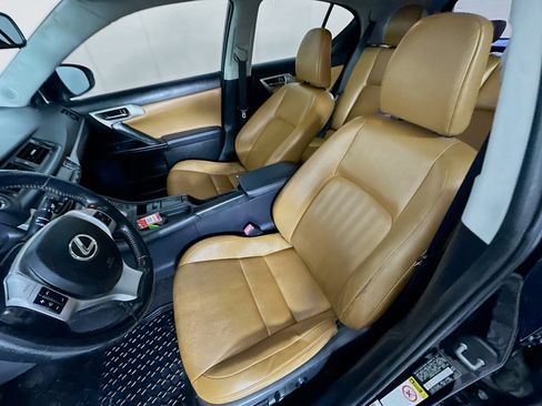 Used 2011 Lexus CT 200h Premium w/ Premium Audio Pkg FWD image 13