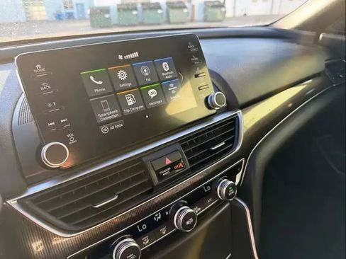 Used 2020 Honda Accord Sport image 9