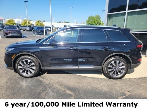 Used 2022 Lincoln Corsair Reserve w/ Equipment Group 201A image 3