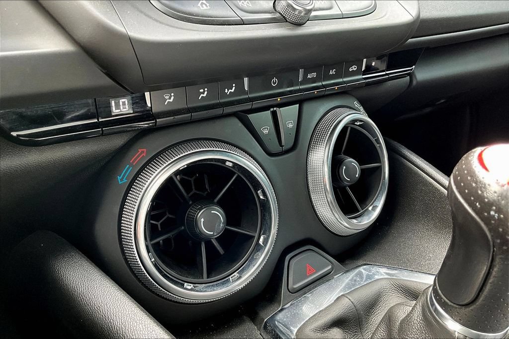 Used 2022 Chevrolet Camaro LT w/ Technology Package RWD image 14