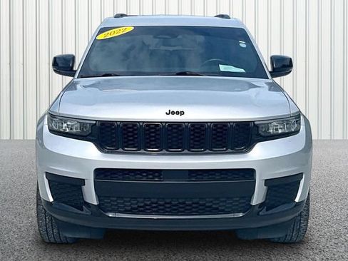 Used 2022 Jeep Grand Cherokee L Laredo AWD/4WD image 3