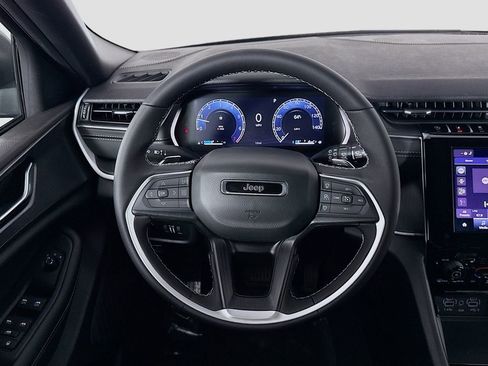 New 2025 Jeep Grand Cherokee Laredo image 28