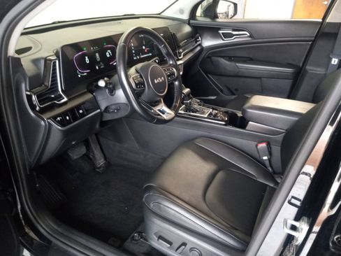 Certified 2023 Kia Sportage EX image 17