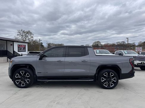 Used 2024 GMC Sierra EV Denali AWD/4WD image 6