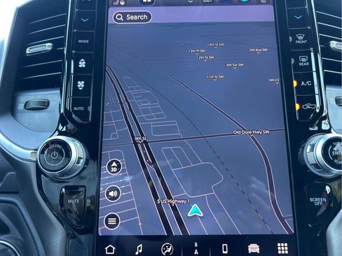 New 2026 RAM 1500 4x4 Crew Cab image 19