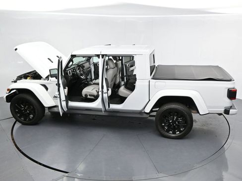 Used 2023 Jeep Gladiator Overland AWD/4WD image 37