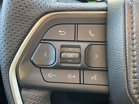 Used 2025 Toyota Tacoma TRD Off-Road AWD/4WD image 12