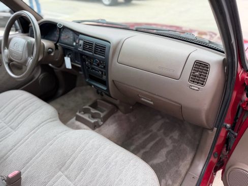 Used 1998 Toyota Tacoma 2WD Regular Cab image 14
