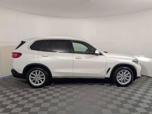 Used 2023 BMW X5 xDrive40i w/ Parking Assistance Package AWD/4WD image 4