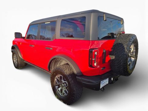 Used 2023 Ford Bronco Badlands image 3