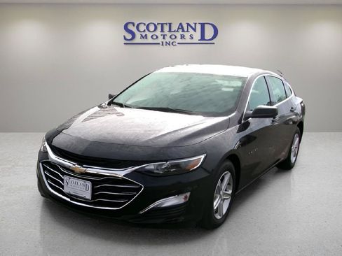 Used 2024 Chevrolet Malibu LS FWD image 2