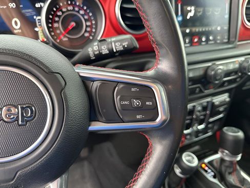 Used 2019 Jeep Wrangler Unlimited Rubicon image 31