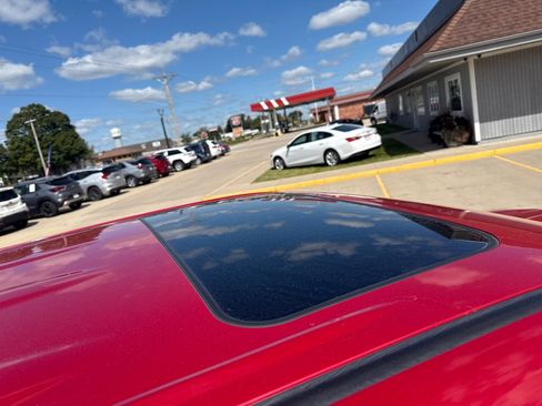 Used 2021 Toyota Tacoma TRD Sport w/ TRD Premium Sport Package image 18