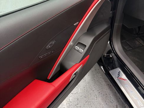 Used 2015 Chevrolet Corvette Z06 w/ 2LZ Preferred Equipment Group image 17