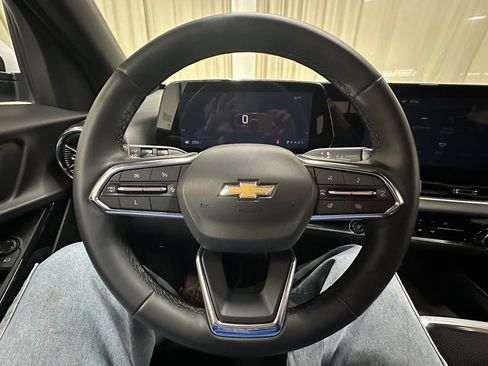 Certified 2025 Chevrolet Equinox LT image 25