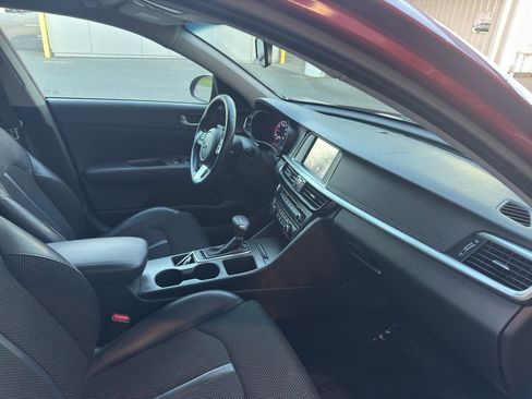 Used 2020 Kia Optima S image 16