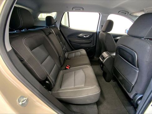 Used 2023 GMC Terrain SLE w/ Driver Convenience Package image 20