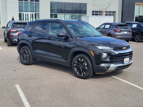 Used 2023 Chevrolet TrailBlazer LT w/ Convenience Package AWD/4WD image 3