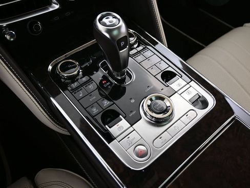 New 2026 Bentley Flying Spur Plug-In Hybrid AWD/4WD image 22