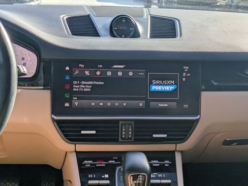 Used 2023 Porsche Cayenne Base image 16