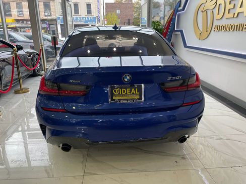 Used 2022 BMW 330i xDrive Sedan w/ M Sport Package AWD/4WD image 6