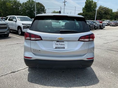 Used 2022 Chevrolet Equinox LS FWD image 21