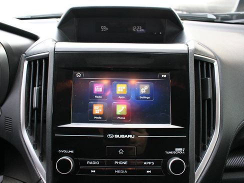 Used 2017 Subaru Impreza 2.0i Premium image 13