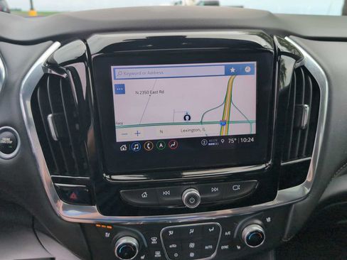 Used 2023 Chevrolet Traverse High Country FWD image 14