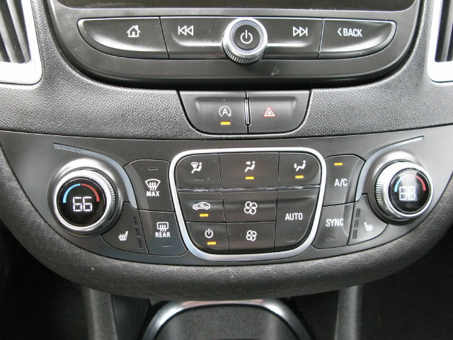 Used 2024 Chevrolet Malibu LT FWD image 19