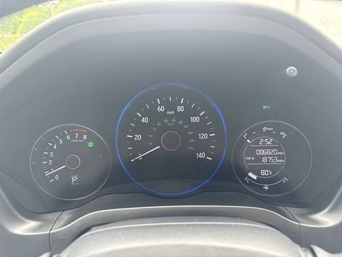 Used 2021 Honda HR-V Sport image 15