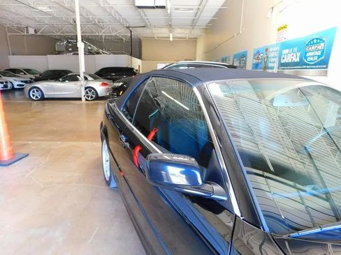 Used 2006 BMW 330Ci Convertible image 15