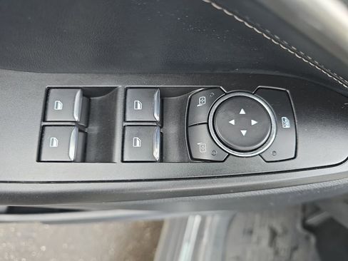 Used 2020 Ford Explorer XLT w/ Equipment Group 202A image 31