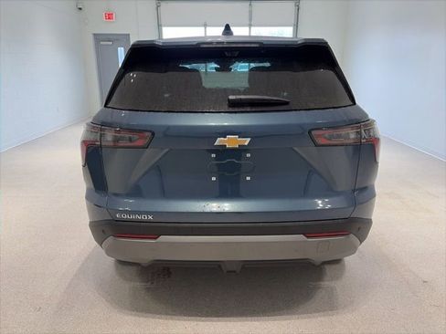 New 2026 Chevrolet Equinox LT w/ Convenience Package II image 5