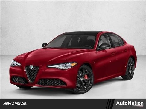 Used 2020 Alfa Romeo Giulia image 1