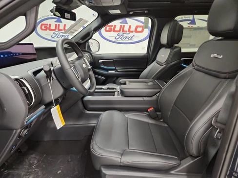 New 2026 Ford Expedition Platinum image 11