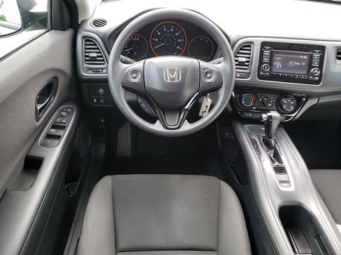 Used 2019 Honda HR-V LX image 16