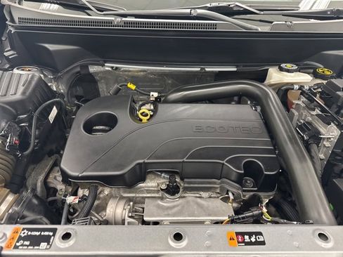 Used 2023 Chevrolet Equinox LS w/ LS Convenience Package image 37