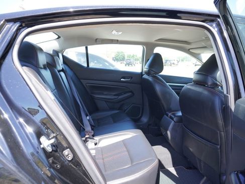Used 2023 Nissan Altima 2.5 SR w/ SR Premium Package AWD/4WD image 7