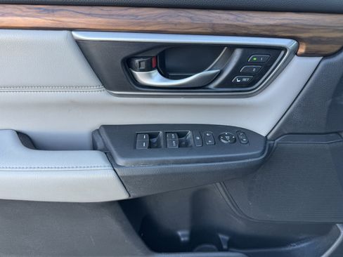 Used 2018 Honda CR-V EX-L image 9