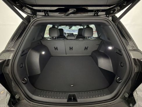 New 2026 Chevrolet Equinox LT w/ Convenience Package II image 25