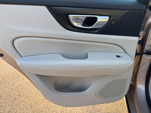 Used 2024 Volvo S60 B5 Plus w/ Climate Package image 37