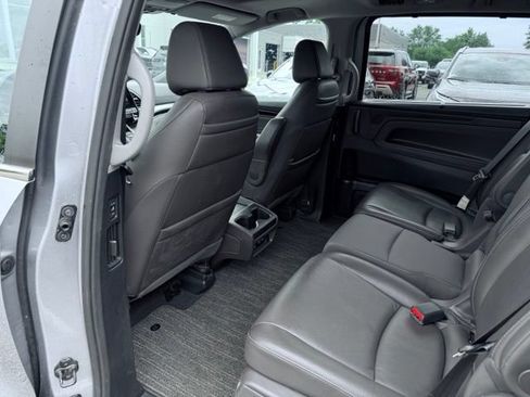Used 2021 Honda Odyssey Touring image 23