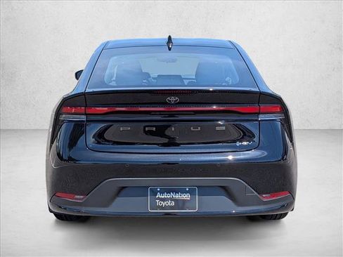New 2026 Toyota Prius LE FWD image 8
