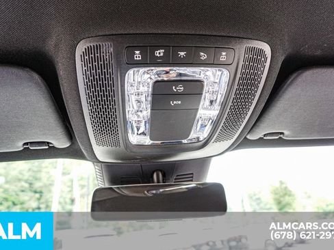 Used 2024 Mercedes-Benz GLB 250 image 32