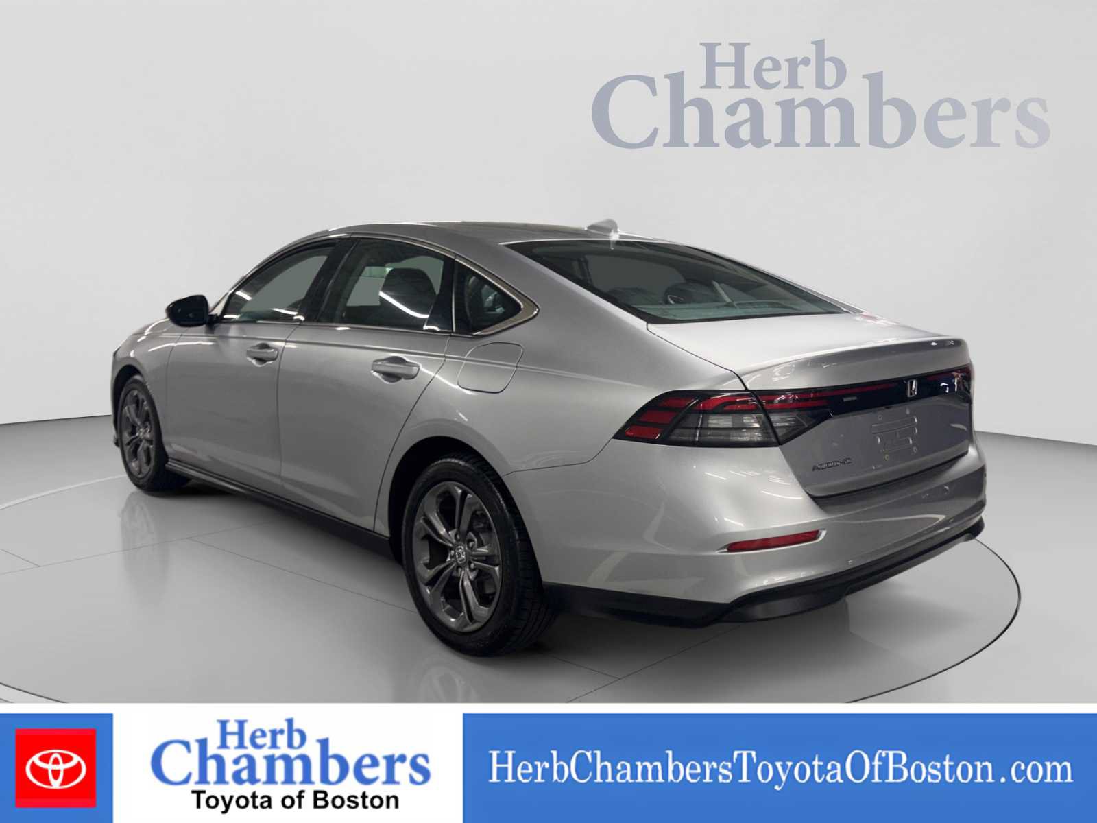 Used 2023 Honda Accord EX image 3